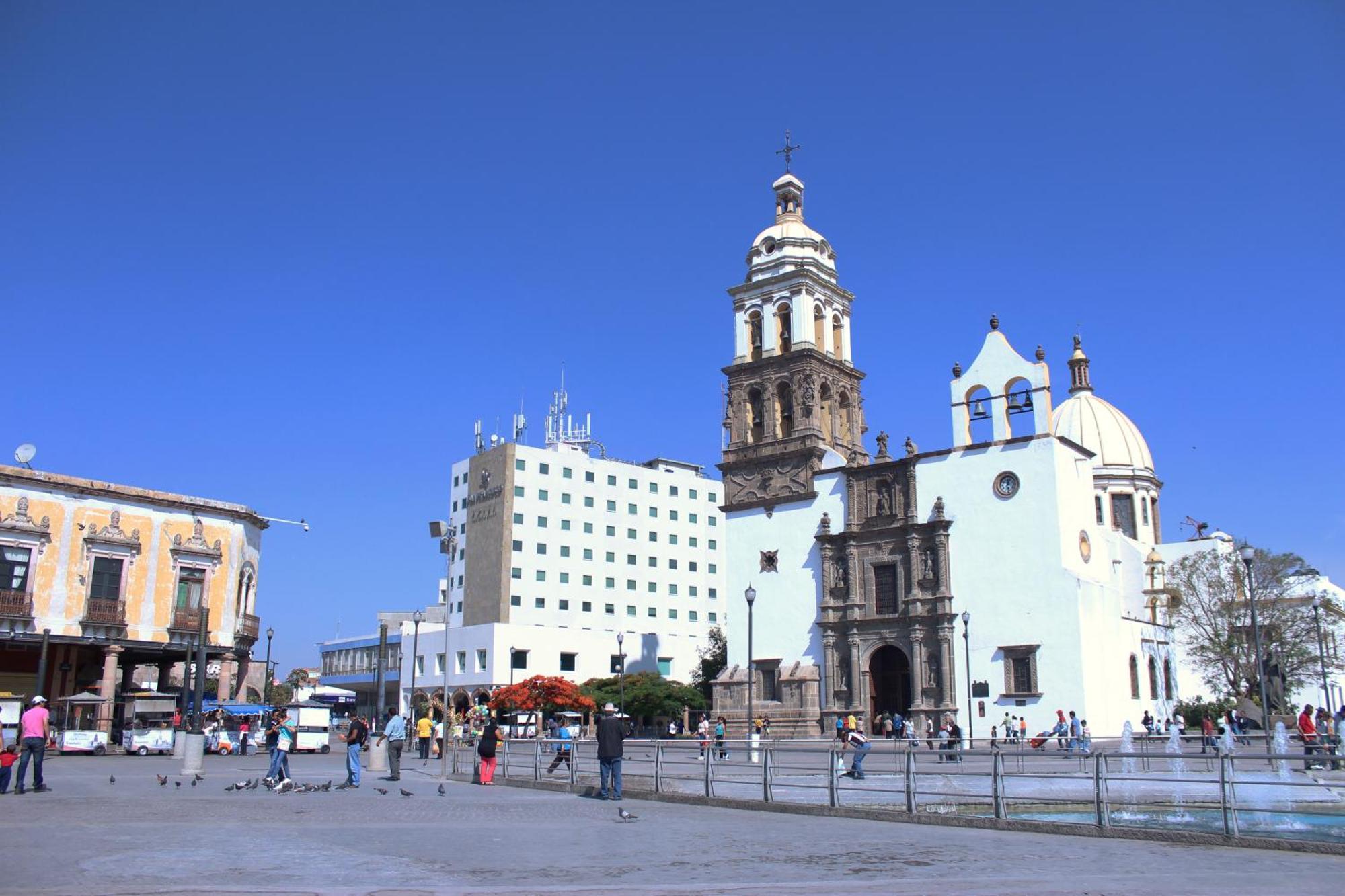 Hotel Viena Irapuato Exterior photo